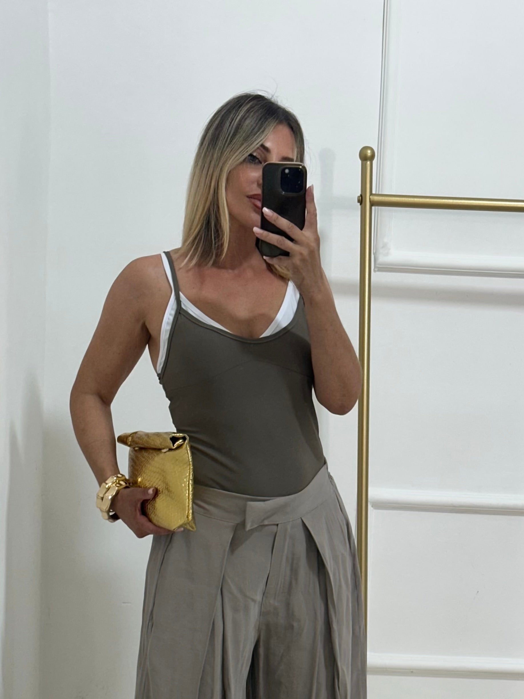 Pantaloni patty tortora 85% viscosa