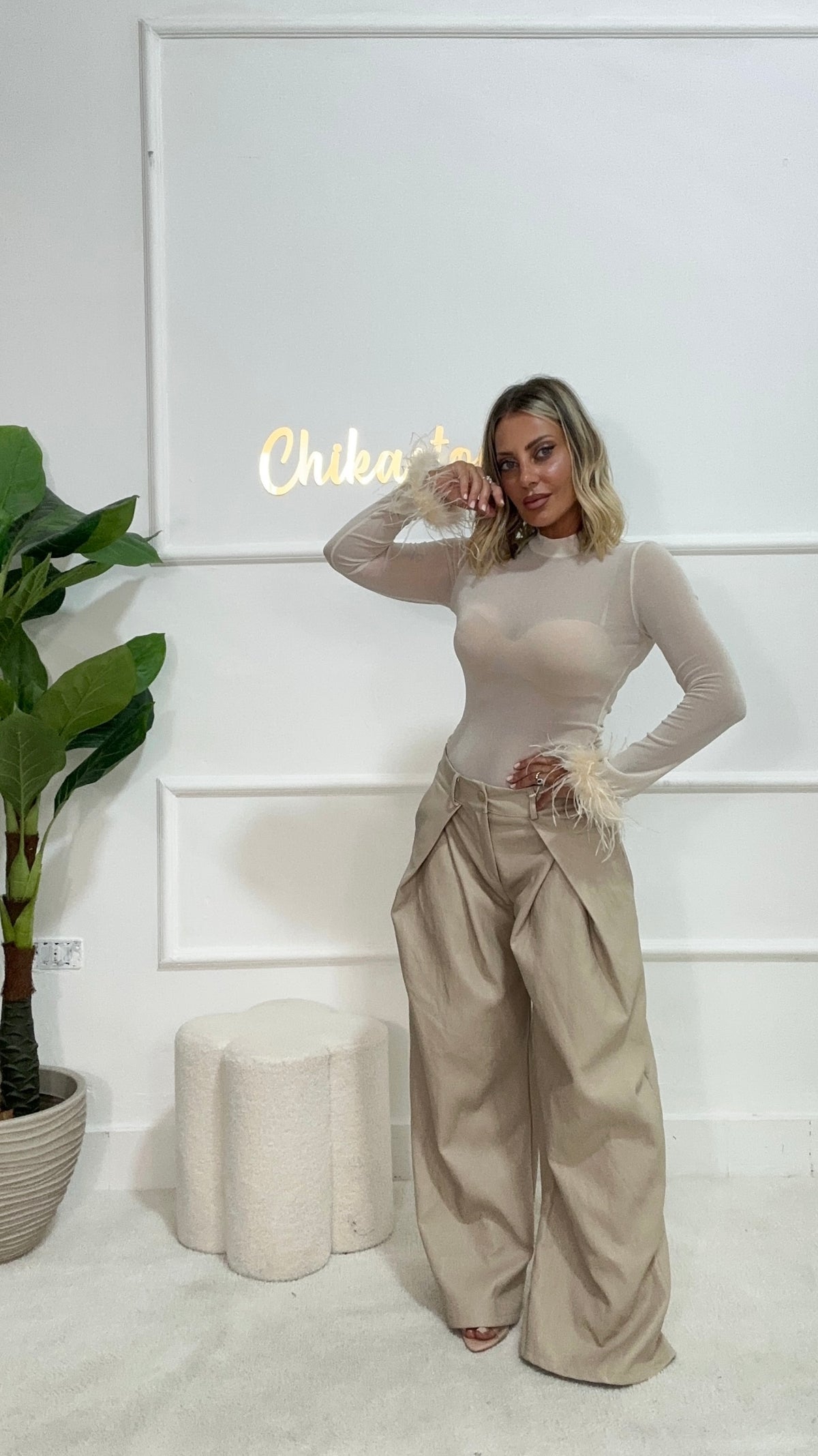 Pantaloni ecopelle crema