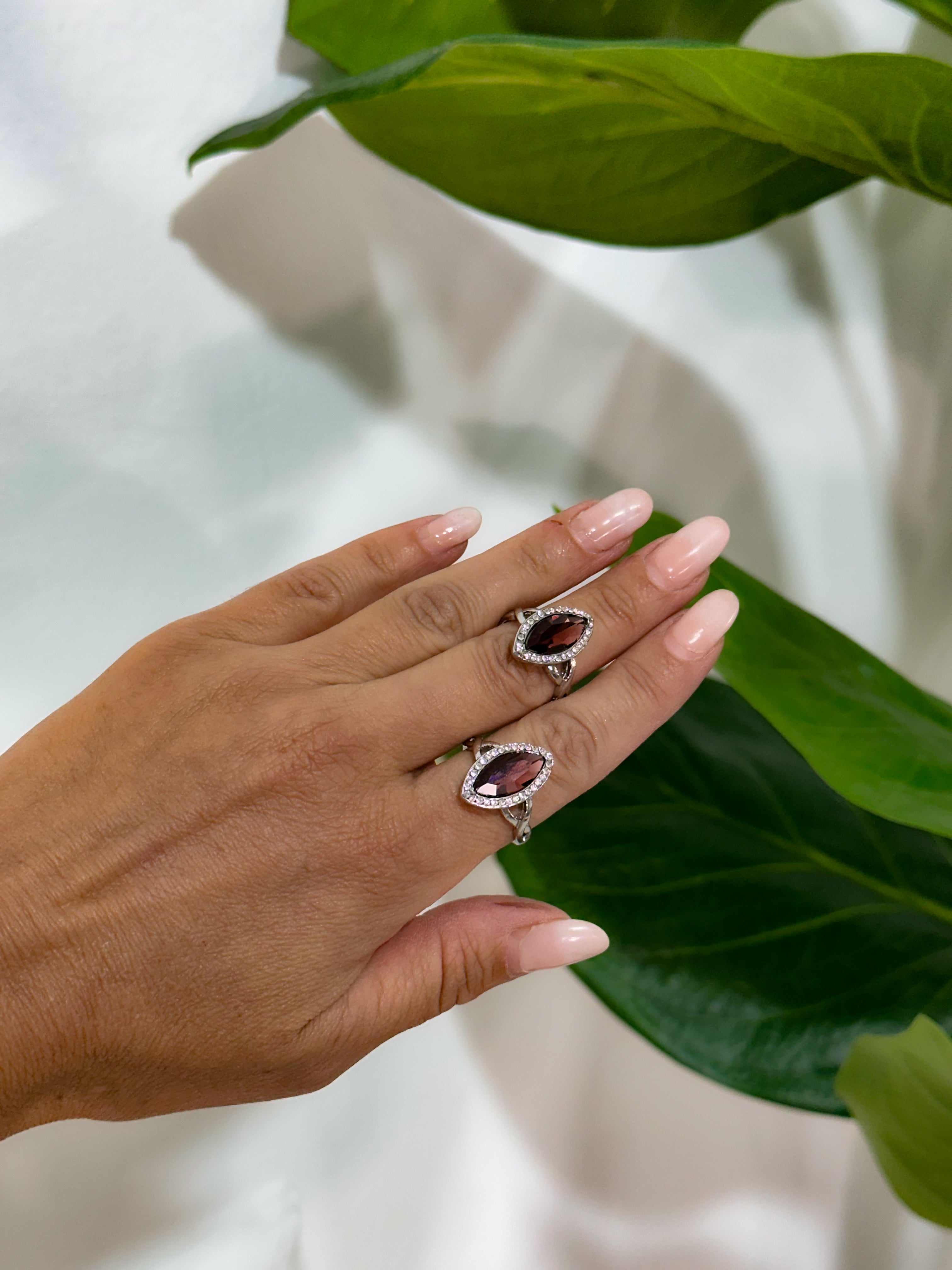 Anello Divina Magenta