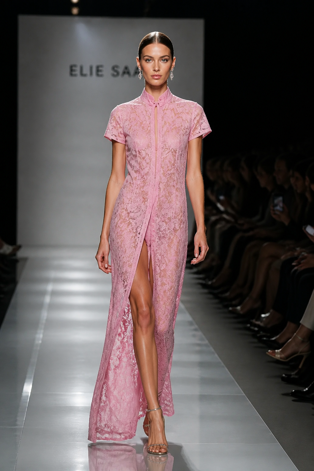 Abito in pizzo pink