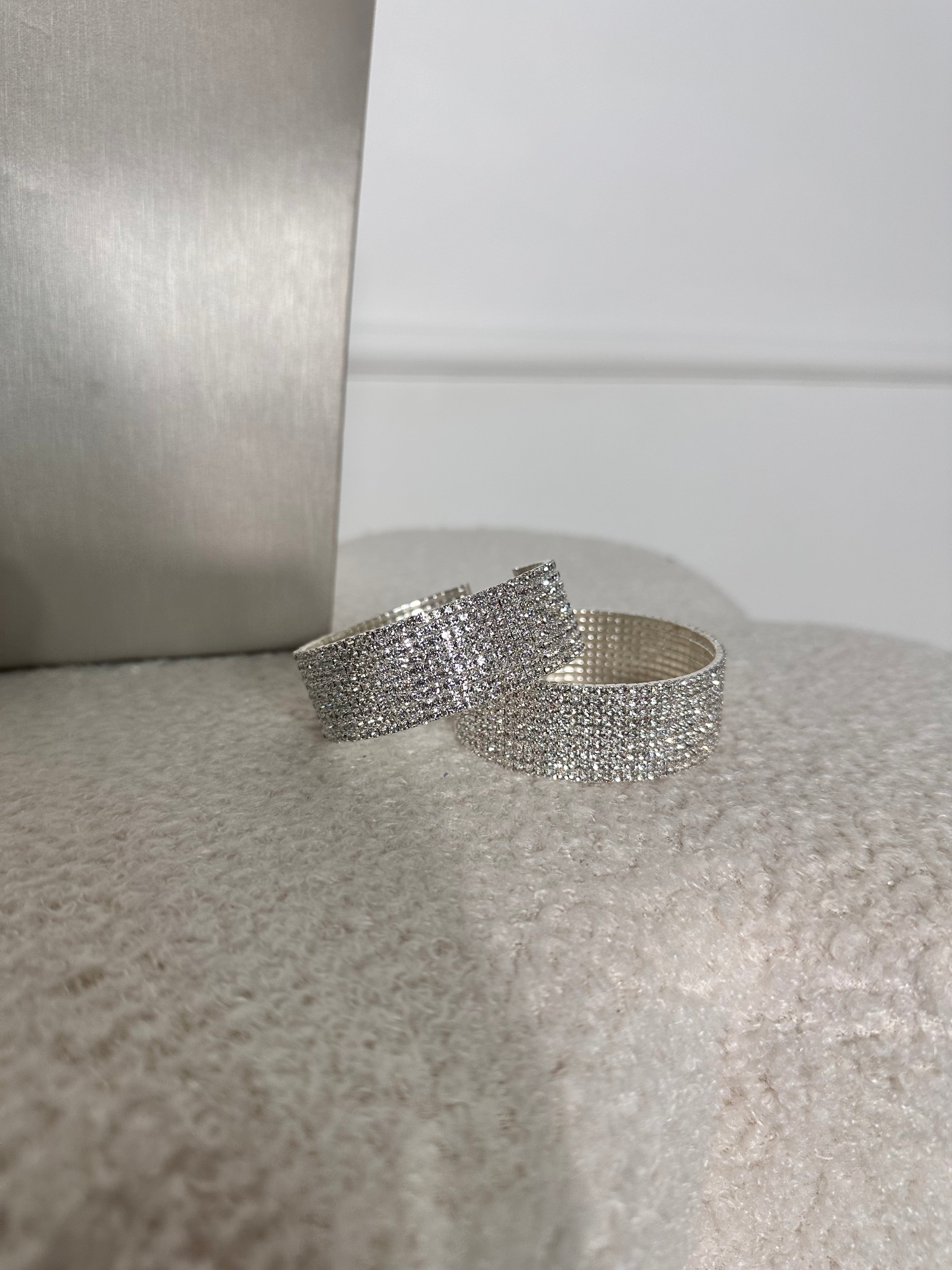 Bracciale rigido con Strauss