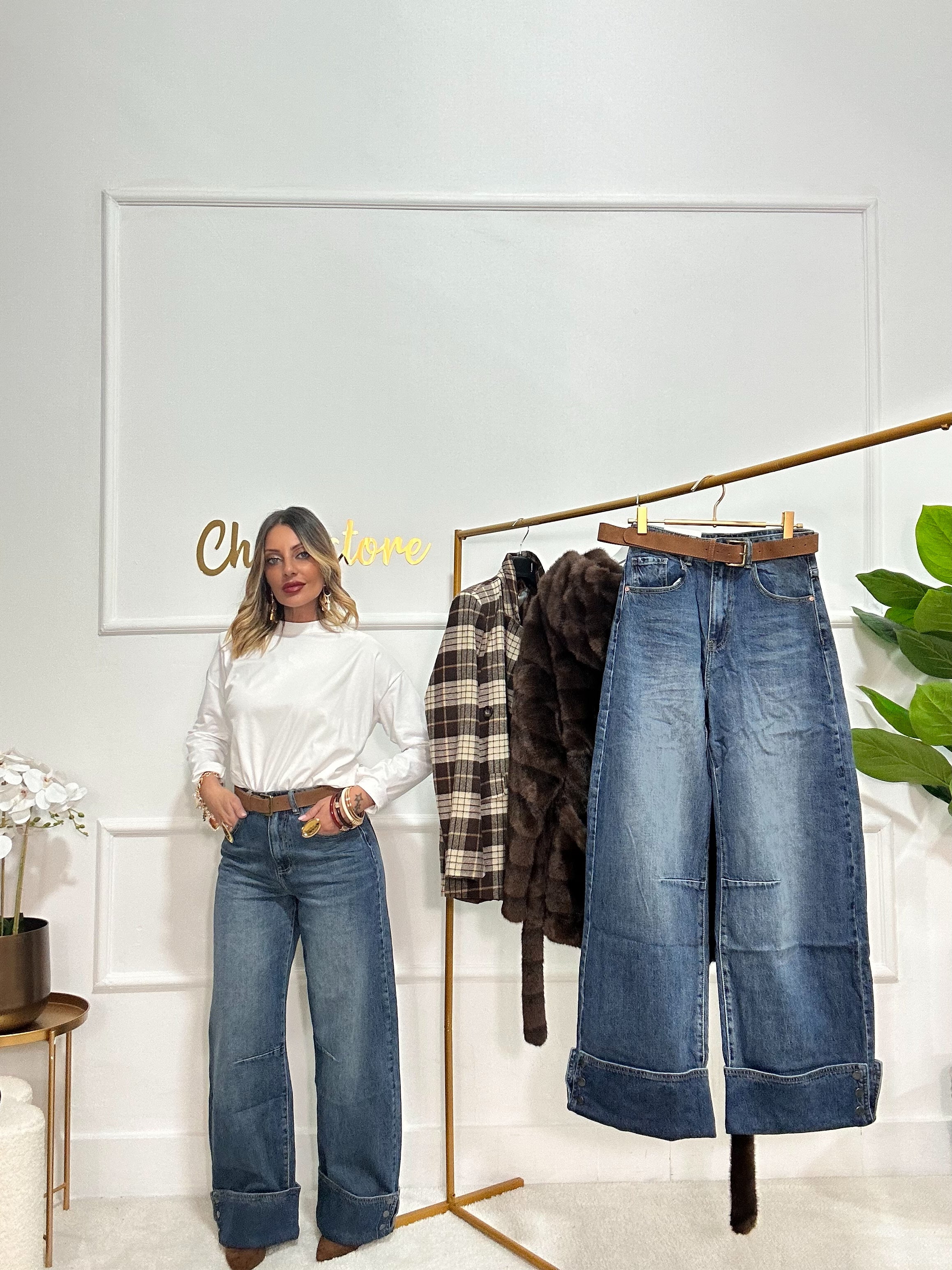 Jeans con cintura cuoio